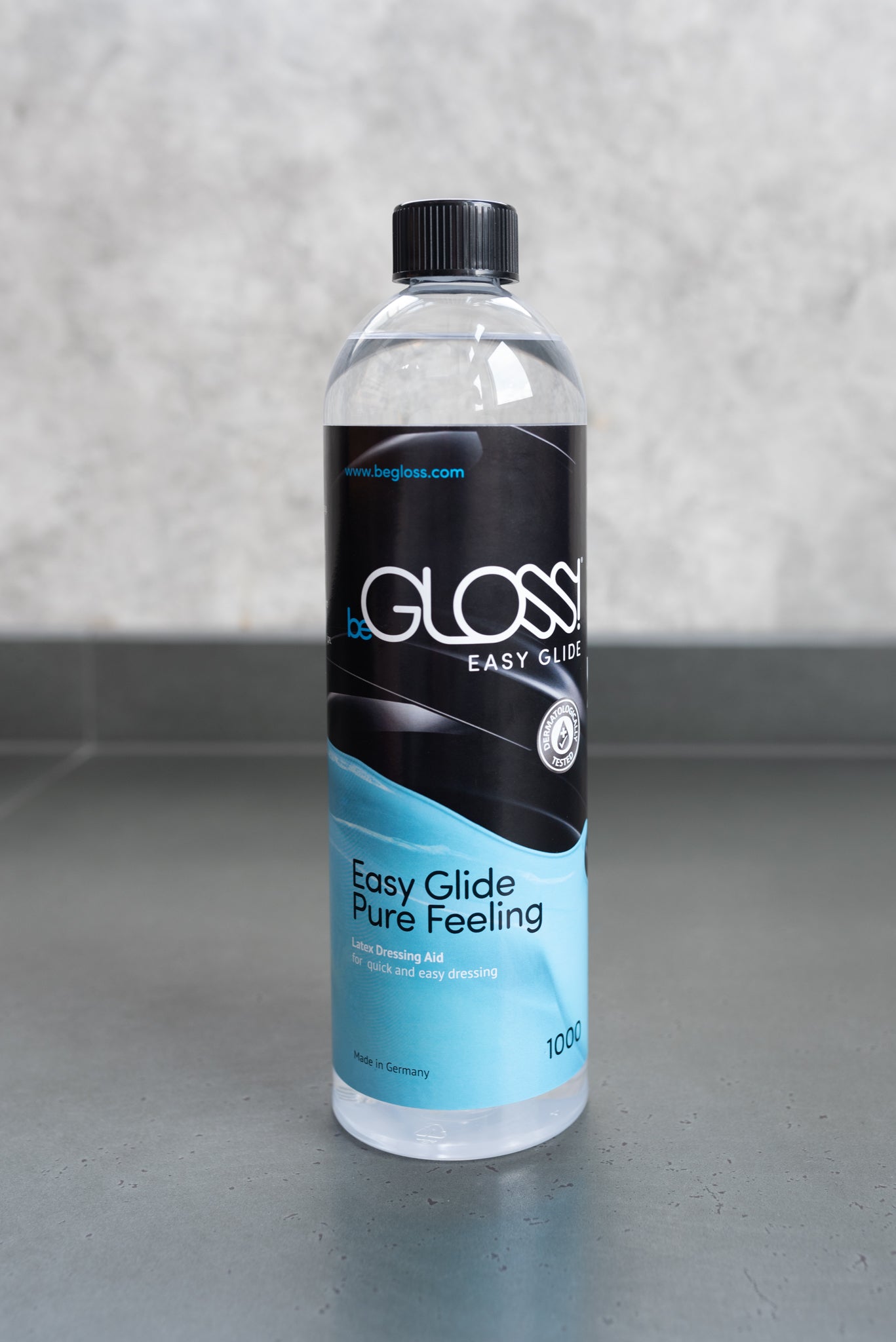 Easy Glide von beGLOSS – Hilfe beim Latex-Anziehen